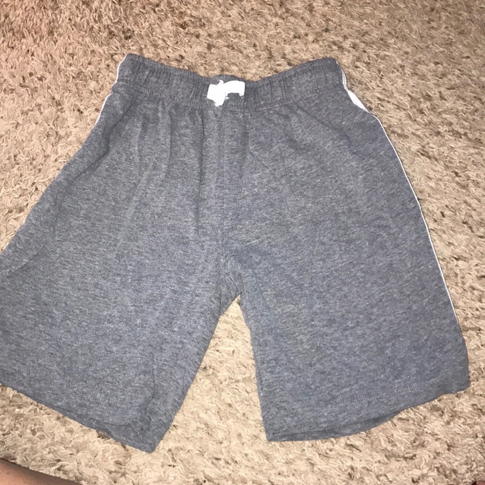 Boys grey athletic shorts size 7/8